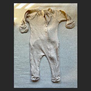 Goumi Kids Optional footed Jumpsuit Sleeper 0-3M bamboo (worn once)